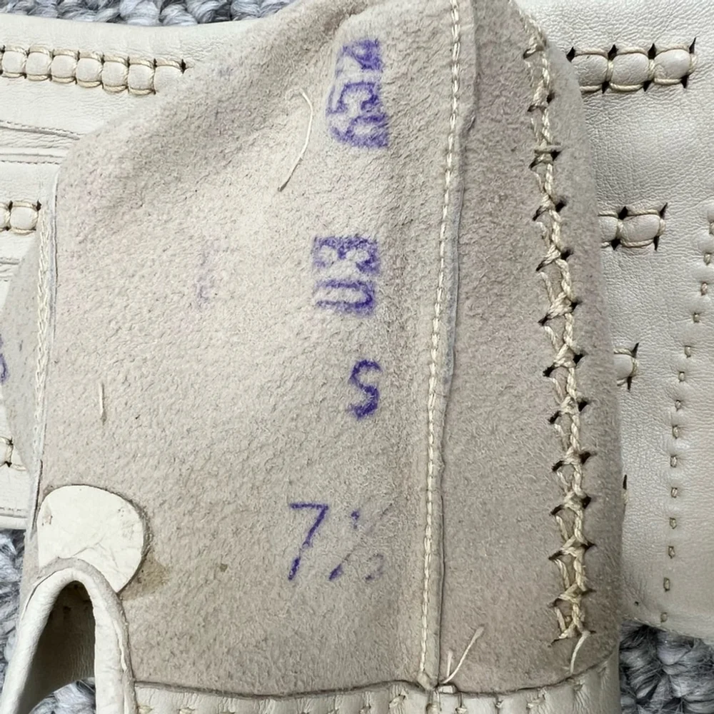 Vtg midcentury beige leather decorative lacing wrist length driving gloves 7 1/2